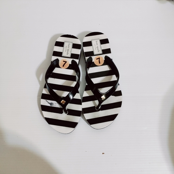 Kate Spade Milli Sandals Black White Striped Wedge Flip Flops Size 7 - Picture 1 of 5